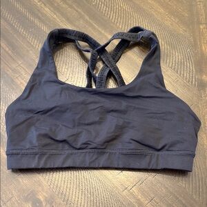 Lululemon Women's Black Sports Bra - 8